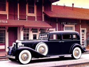 Marmon Sixteen 4-Door Sedan 1932 года